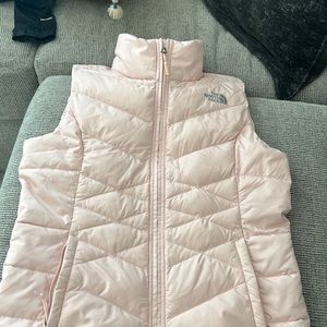 NWOT- north face down vest